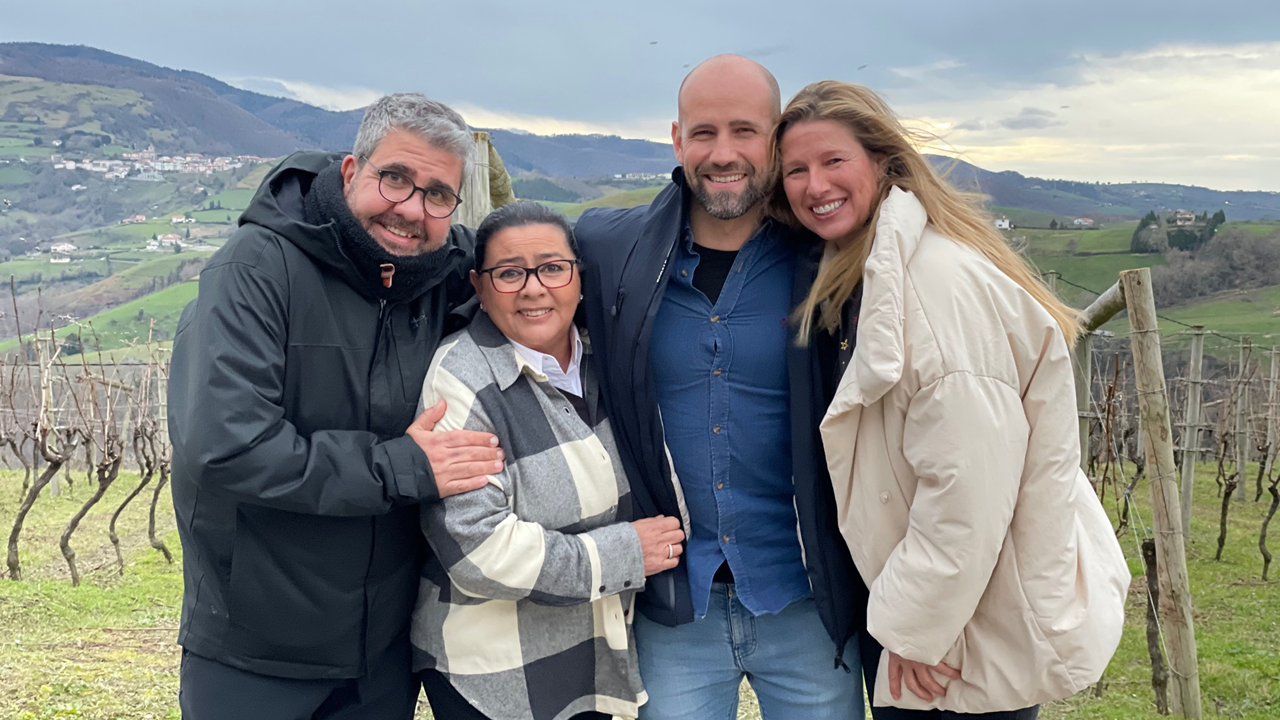Dos Parejas y un Destino