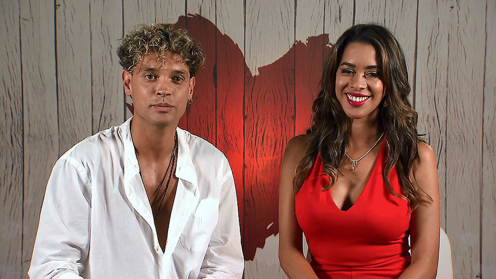 El brechas Aida en First Dates