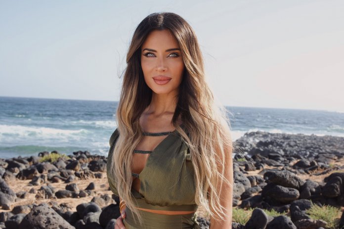 Pilar Rubio Discovering Canary island Pilar Rubio Discovering Canary island