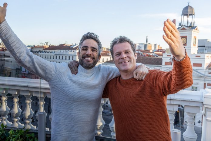 Madrid Uno de Tres Millones - Jota y Roberto Madrid Uno de Tres Millones - Jota y Roberto